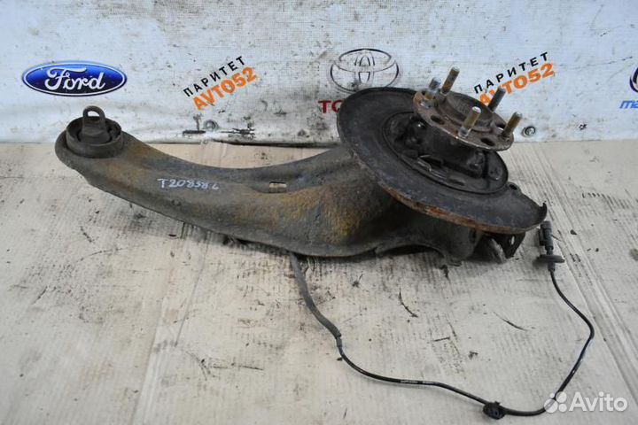 Кулак задний левый Dodge Caliber 1 поколение EBA