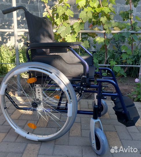 Инвалидная коляска