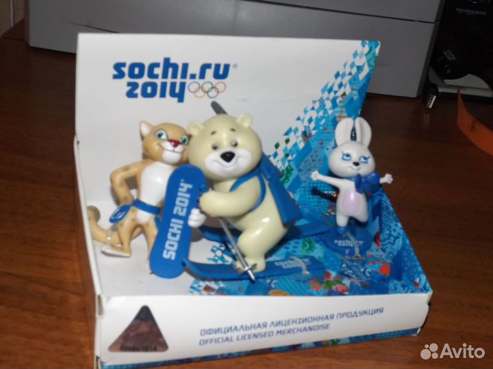 Коллекционную фигурки Леопарда,Белый мишка, Зайка