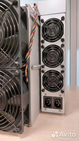 Новый майнер Bitmain Antminer S19 90th 126 чипов