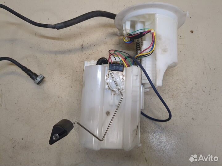 Насос топливный электрический Toyota Camry XV70, 2