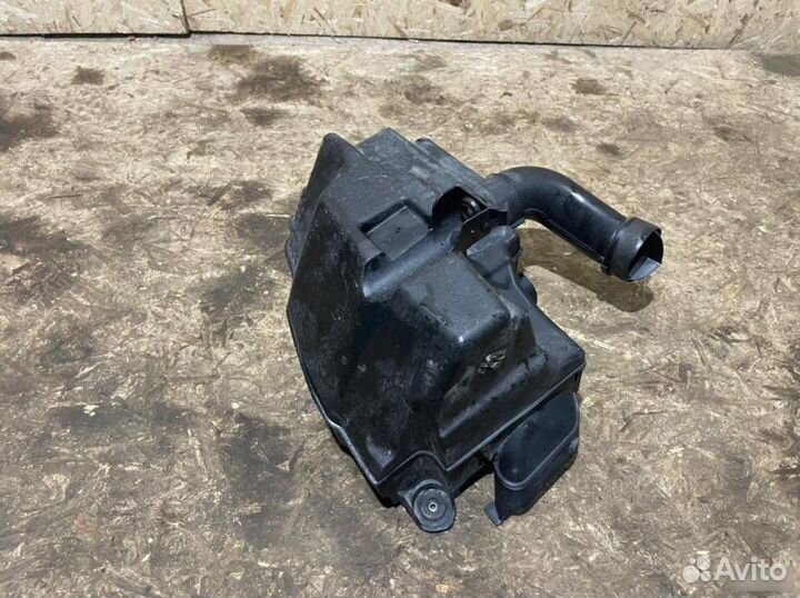 Корпус воздушного фильтра Ford Focus 2