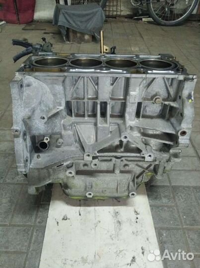 Блок цилиндров в сборе (шортблок) Mr20de