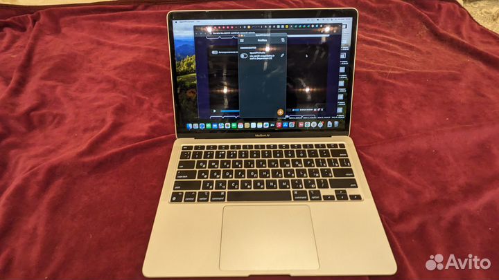 Macbook Air 13 m1 8 256