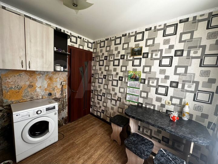 2-к. квартира, 50 м², 1/9 эт.