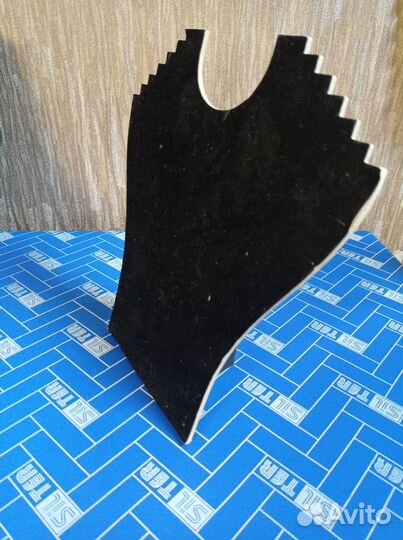 Стойки разные для украшений