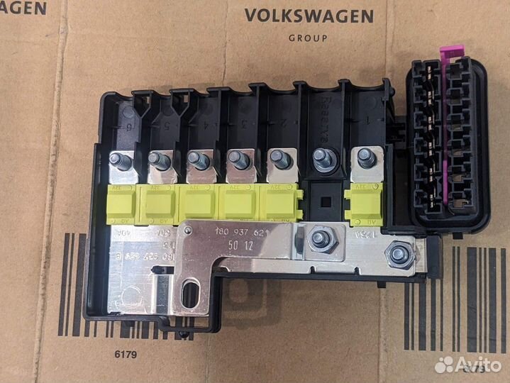 Блок предохранителей VW Polo Skoda Rapid