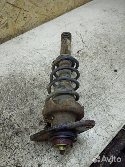 Стойка подвески задняя левая Mini Cooper хэтчбек