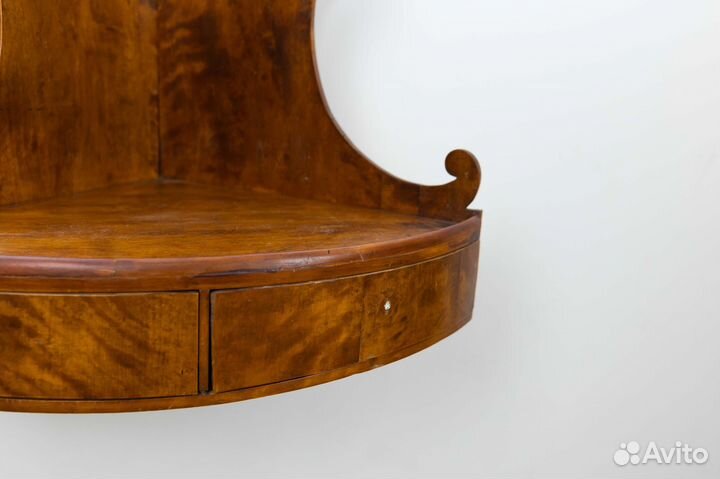 Старинная настенная угловая полка