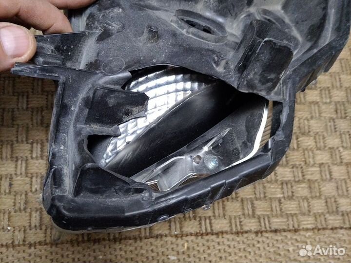 Фара Suzuk Vitara 2014-2025 левая на запчасти