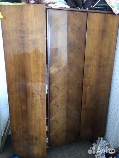 Шкаф