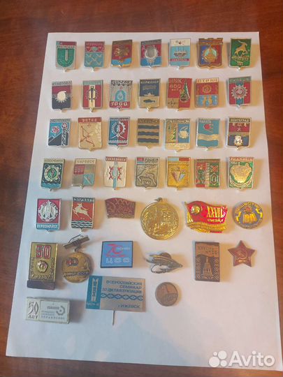 Значки гербы городов и другие