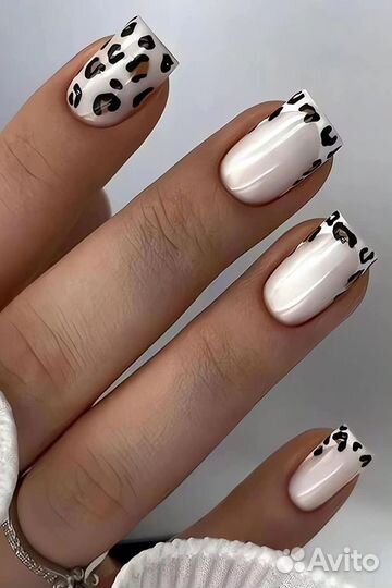 Модель на наращивание ногтей