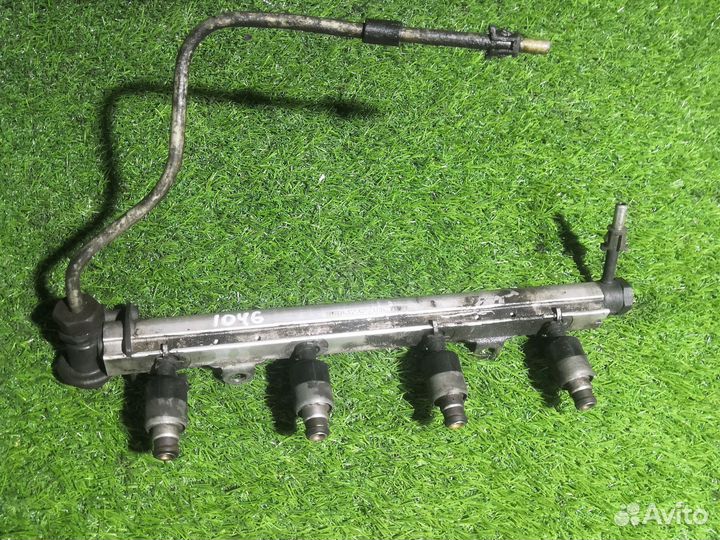 Топливная рампа с форсунками Daewoo Nubira 1