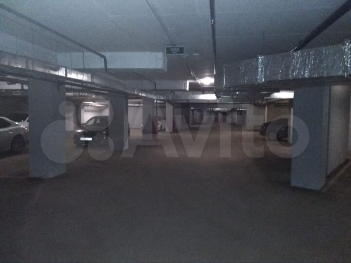 Машиноместо, 14 м²