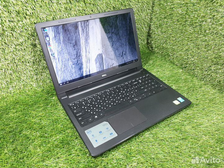 Шикарный dell на i5-5200 + SSD + GeForce 920M 2 гб