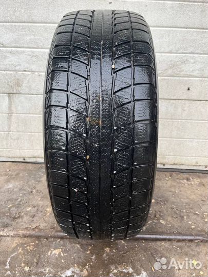 Triangle Snow-LL01 215/60 R16