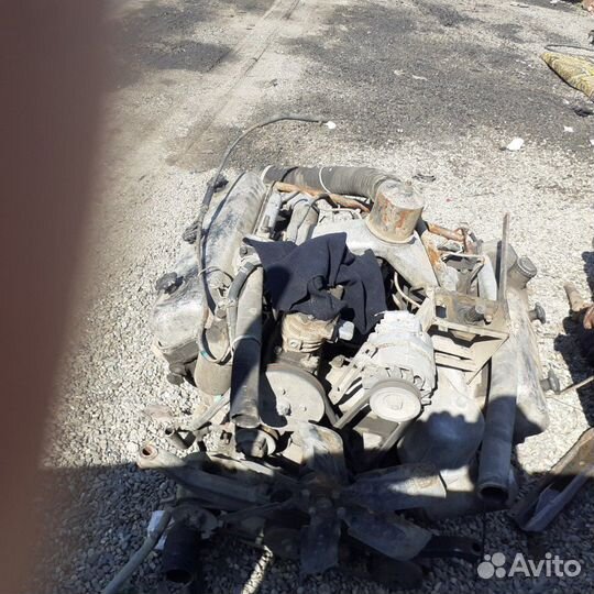 Грузовики и спецтехники