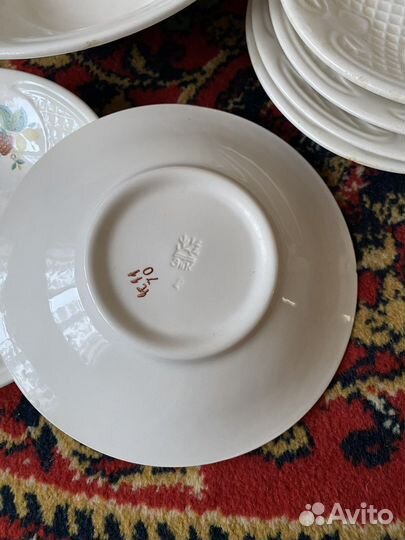 Столовый набор тарелок времен СССР