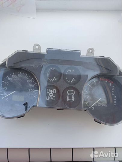 Приборная панель(спидометр) mitsubishi pajero3
