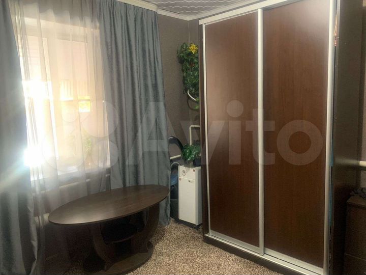 Дом 818 м² на участке 9 сот.