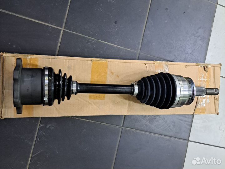 Привод правый Nissan Armada Infiniti QX56