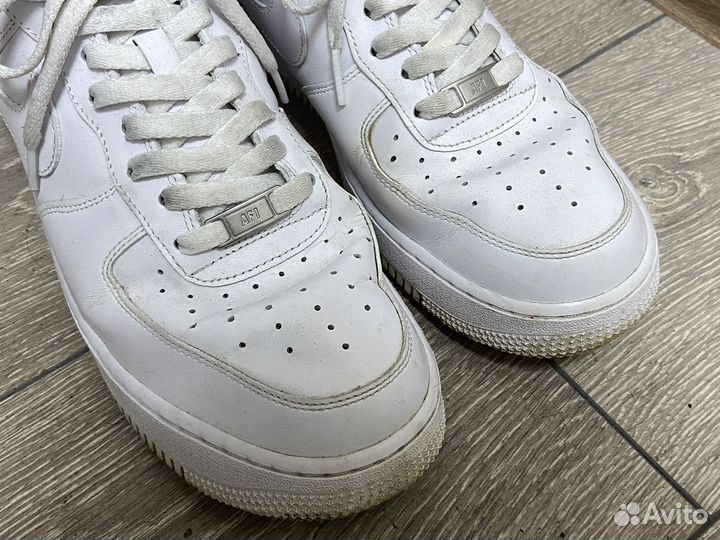Кроссовки Nike Air Force 1 07 (45 EUR)
