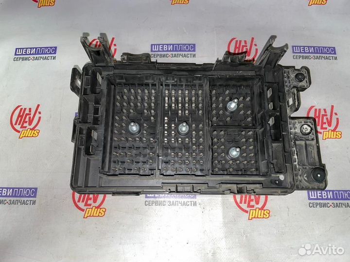 Блок предохранителей (под Chevrolet TrailBlazer