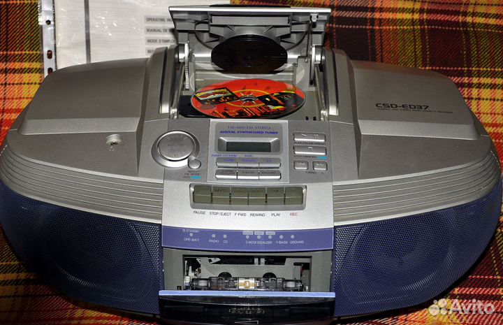 Магнитола с CD и кассетой 