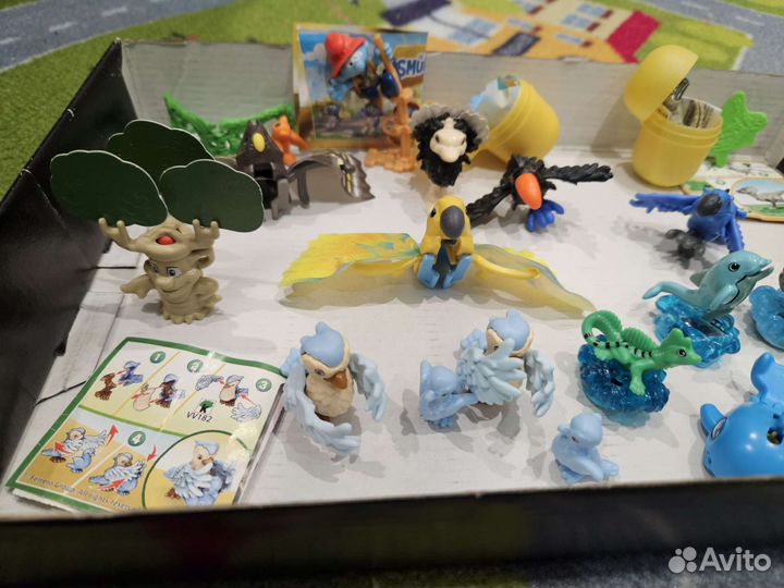 Киндер natoons 18,19,21, 22, смурфик,машинки