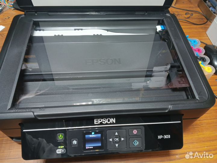 Цветной мфу Epson XP-303 wifi с снпч рабочий