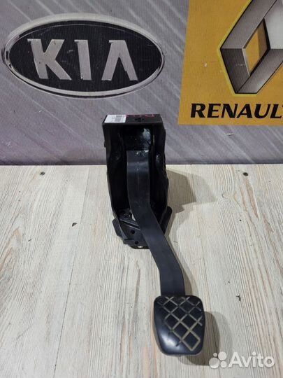 Педаль сцепления Volkswagen polo 5