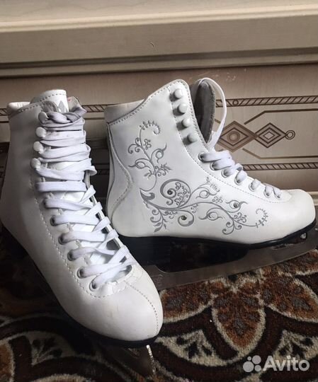 Коньки фигурные женские 37