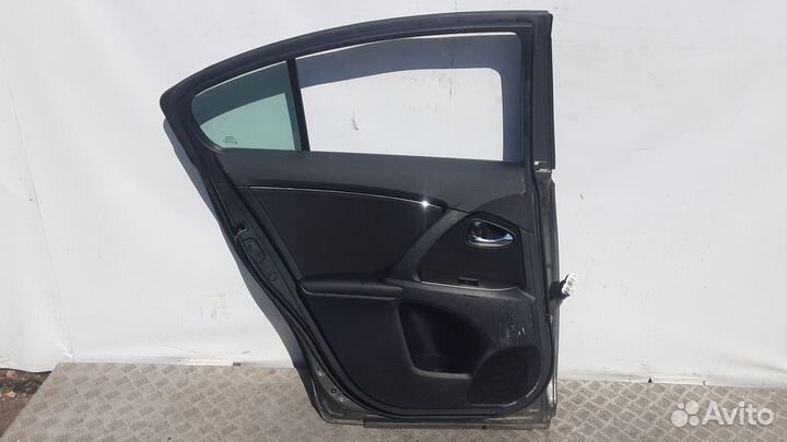 Дверь задняя левая toyota avensis T27 3-9 дней