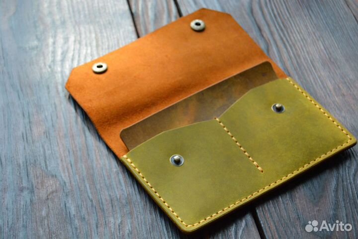 Чехол/обложка на паспорт из кожи ручной работы