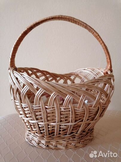 Корзина плетеная