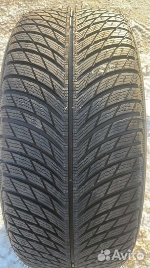 Michelin Pilot Alpin 5 245/35 R21 и 265/35 R21