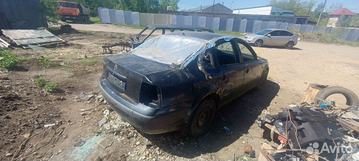 В разборе Volkswagen Passat B5