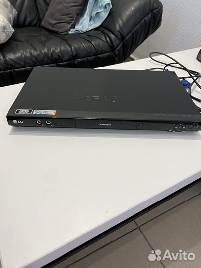 Blu-ray плеер караоке LG