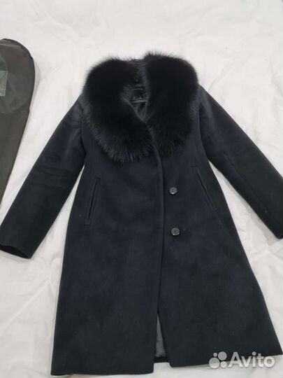 Пальто зимнее. Мех Песец