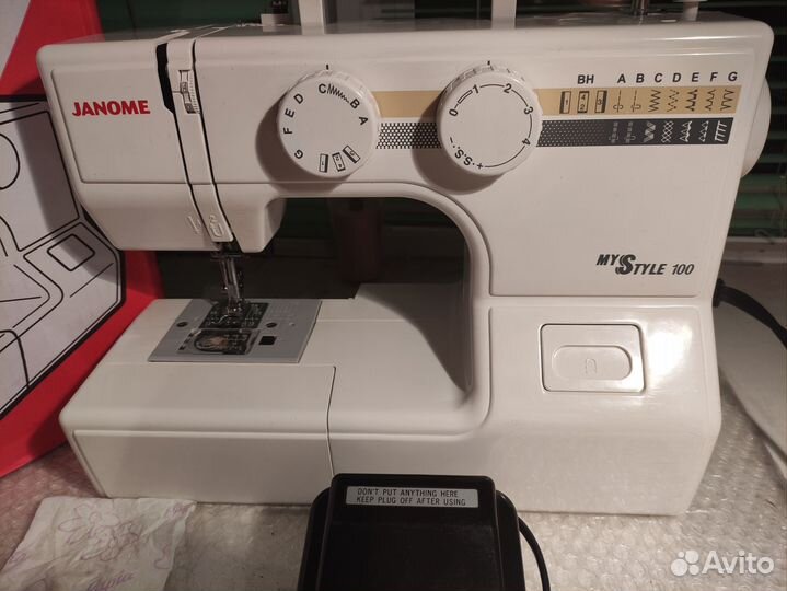 Швейная машина Janome