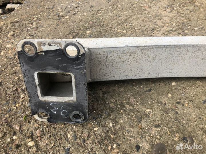 Усилитель бампера заднего Porsche Cayenne