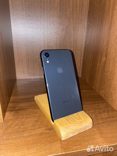 iPhone Xr, 64 ГБ