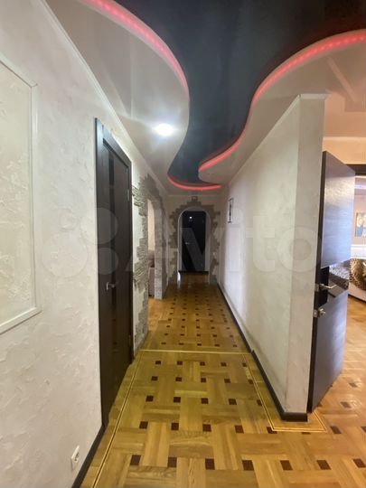 4-к. квартира, 96 м², 4/9 эт.