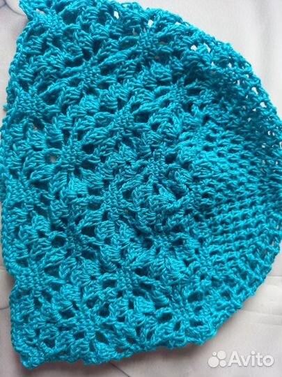 Вязаная шапка детская весна