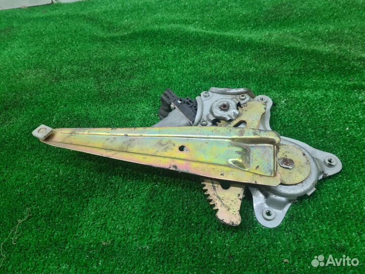 Стеклоподъемник задний левый Lexus Is Gs 300