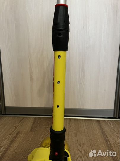 Самокат трёхколёсный 