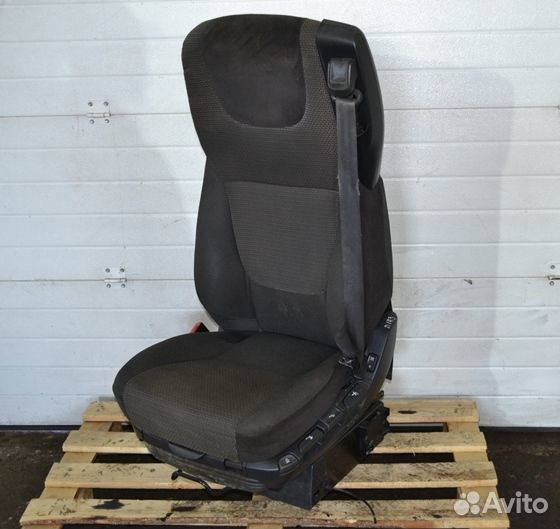 Водительское сиденье DAF XF106 (01.14)