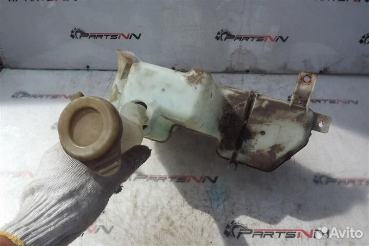 Бачок омывателя Митсубиши Паджеро Io Пинин