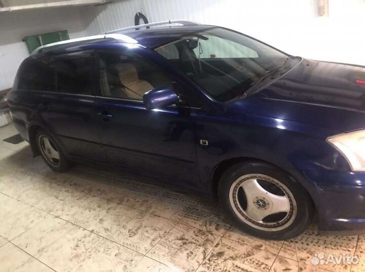 Toyota Avensis, 2004